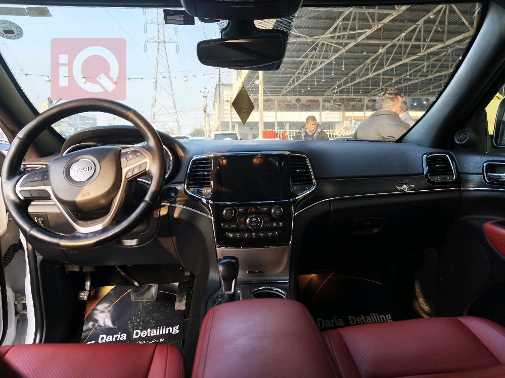 جیپ گراند شیرۆکی